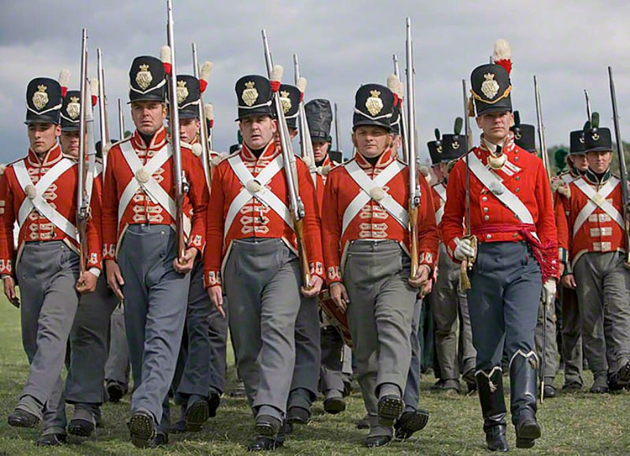 British soldiers wore red coats for a very simple and practical reason ...