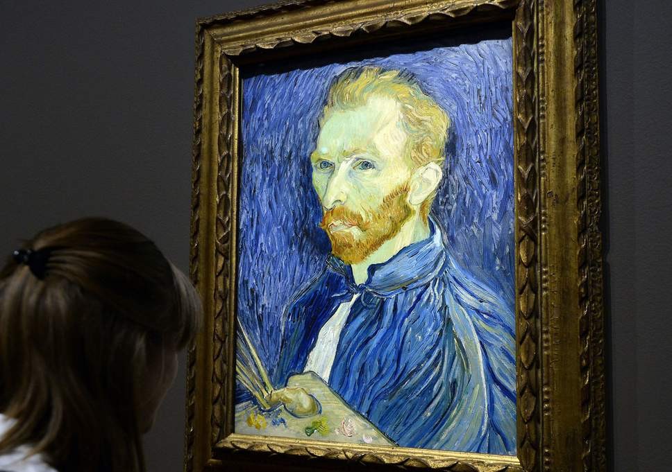 Vincent van Gogh: Two men throw soup on Vincent van Gogh's iconic