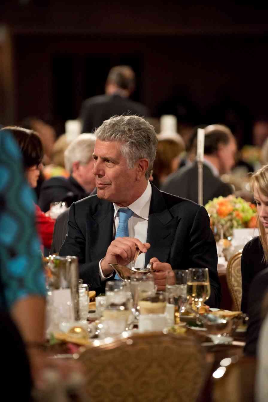 Anthony_Bourdain_at_the_73rd_Annual_Peabody_Awards