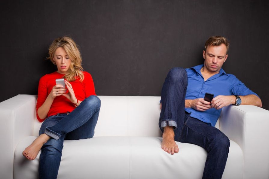 smartphones_could_affect_your_relationships